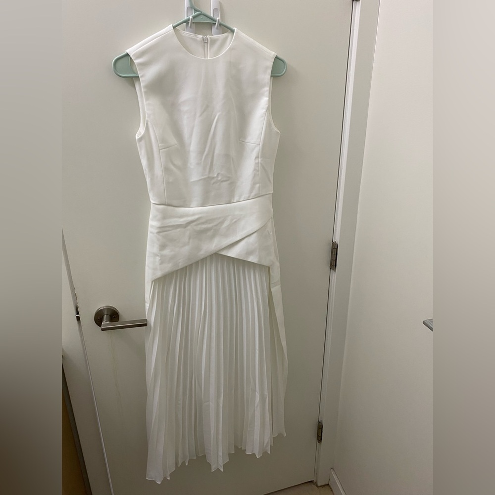 Sleeveless elegant pleated midi dress new with tag office wear - Picture 4 of 6